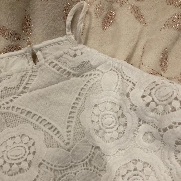 Lace crop top - Picture 3 of 3